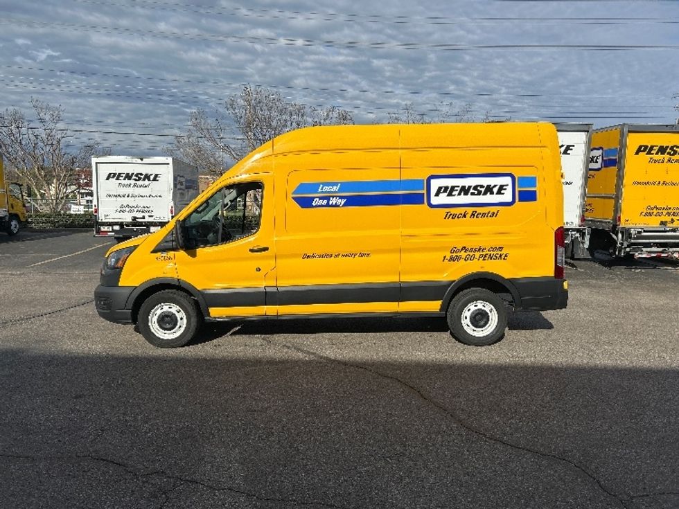 Cargo Van (Panel Van)-Light and Medium Duty Trucks-Ford-2021-Transit 250-Memphis-TN-124,249\n\t\tmiles-$ 27,750 - Image 4