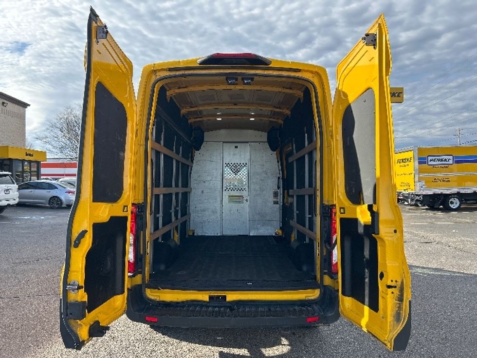 Cargo Van (Panel Van)-Light and Medium Duty Trucks-Ford-2021-Transit 250-Memphis-TN-124,249\n\t\tmiles-$ 27,750 - Image 8