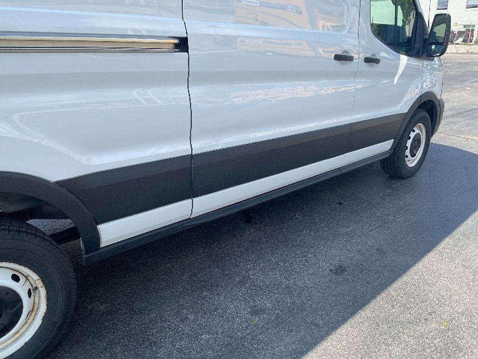 Cargo Van (Panel Van)-Light and Medium Duty Trucks-Ford-2021-Transit 250-Milwaukee-WI-71,562\n\t\tmiles-$ 36,500 - Image 12