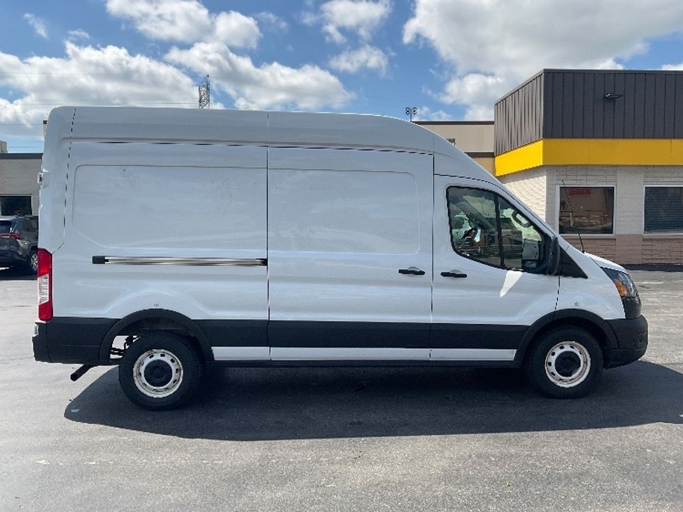 Cargo Van (Panel Van)-Light and Medium Duty Trucks-Ford-2021-Transit 250-Milwaukee-WI-71,562\n\t\tmiles-$ 36,500 - Image 13