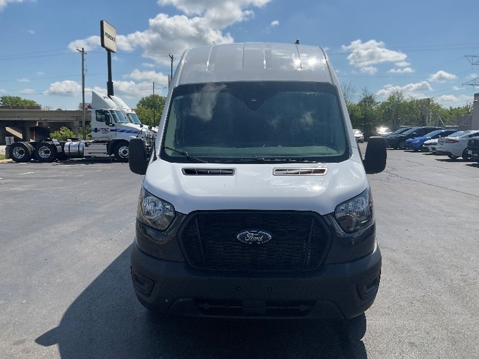 Cargo Van (Panel Van)-Light and Medium Duty Trucks-Ford-2021-Transit 250-Milwaukee-WI-71,562\n\t\tmiles-$ 36,500 - Image 2