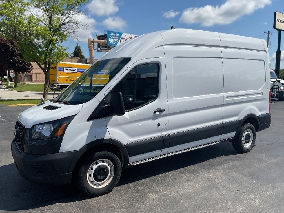 Cargo Van (Panel Van)-Light and Medium Duty Trucks-Ford-2021-Transit 250-Milwaukee-WI-71,562\n\t\tmiles-$ 36,500 - Image 3