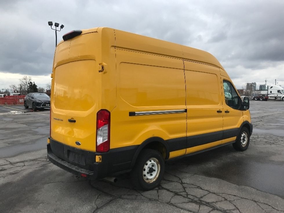 Cargo Van (Panel Van)-Light and Medium Duty Trucks-Ford-2021-Transit 250-Mississauga-ON-131,976\n\t\tkm-$ 38,250 - Image 11