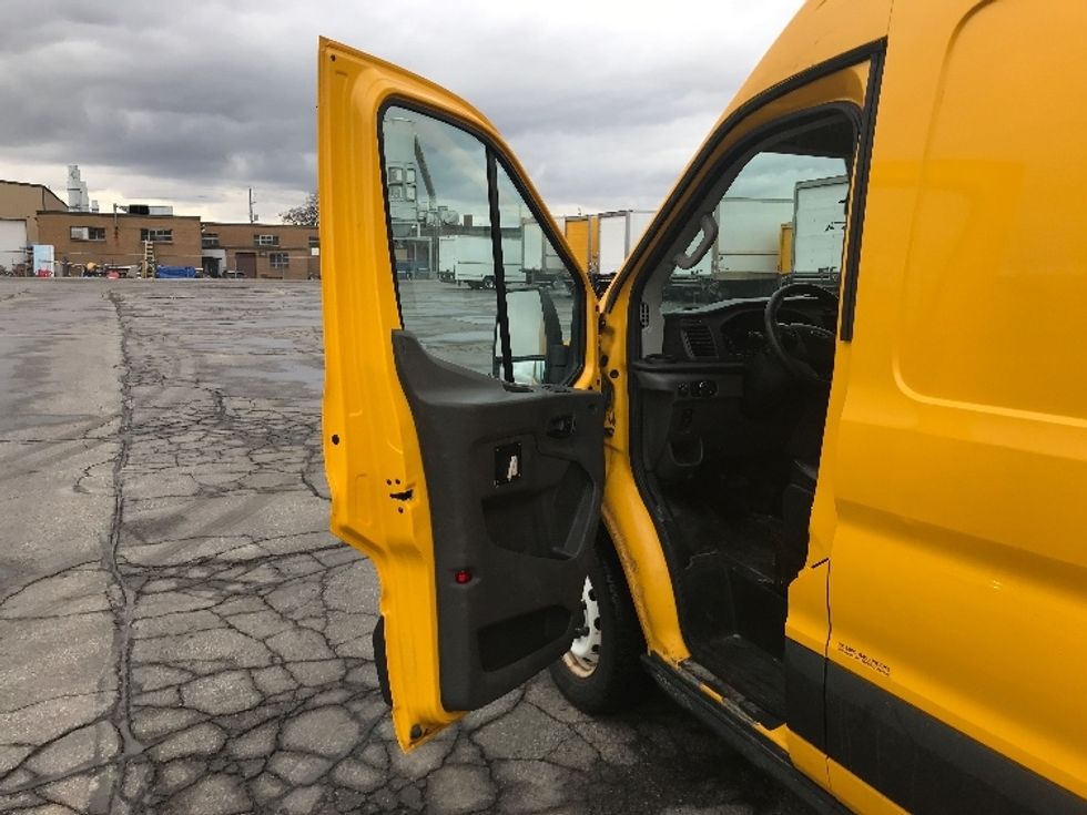 Cargo Van (Panel Van)-Light and Medium Duty Trucks-Ford-2021-Transit 250-Mississauga-ON-131,976\n\t\tkm-$ 38,250 - Image 13