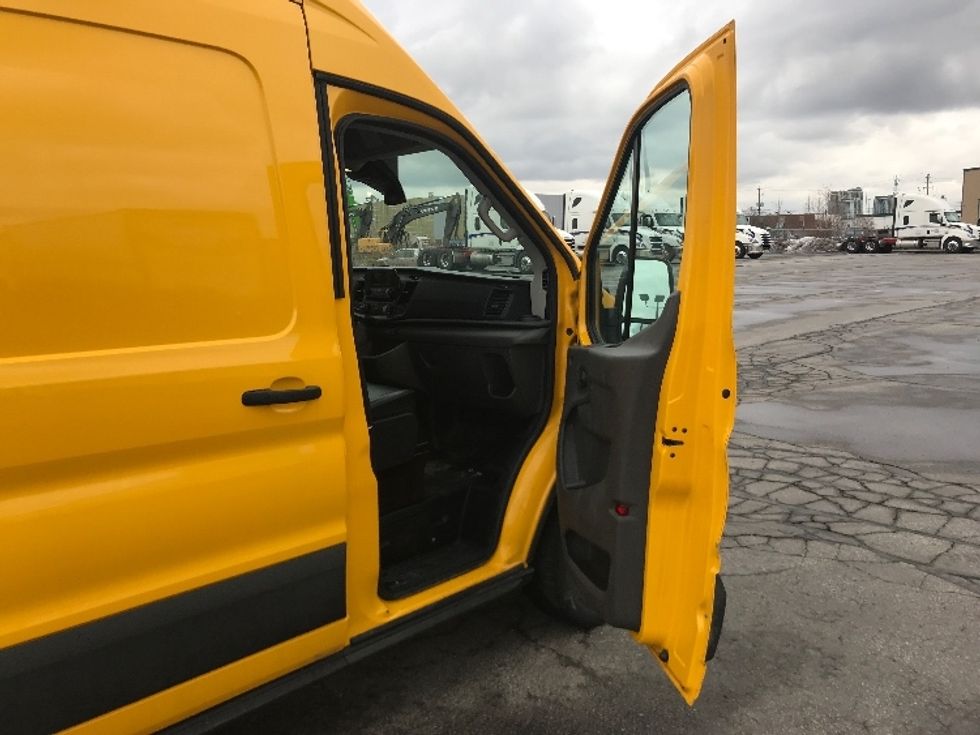Cargo Van (Panel Van)-Light and Medium Duty Trucks-Ford-2021-Transit 250-Mississauga-ON-131,976\n\t\tkm-$ 38,250 - Image 17