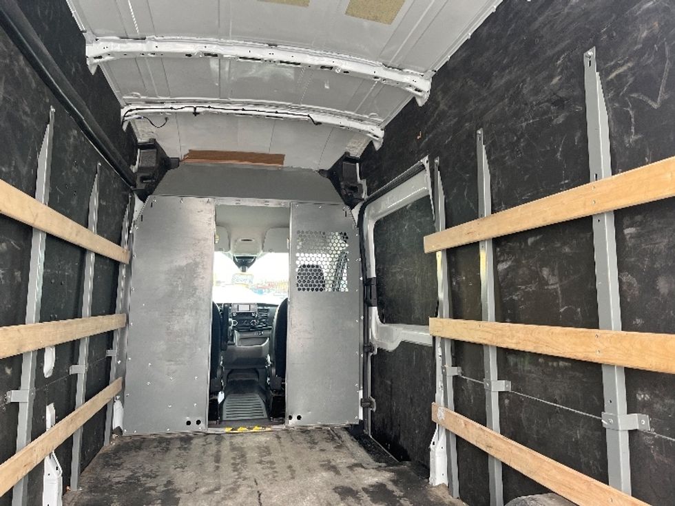 Cargo Van (Panel Van)-Light and Medium Duty Trucks-Ford-2021-Transit 250-Mississauga-ON-132,397\n\t\tkm-$ 43,000 - Image 11