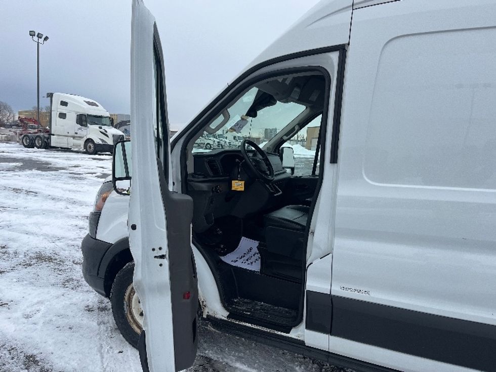 Cargo Van (Panel Van)-Light and Medium Duty Trucks-Ford-2021-Transit 250-Mississauga-ON-132,397\n\t\tkm-$ 43,000 - Image 15