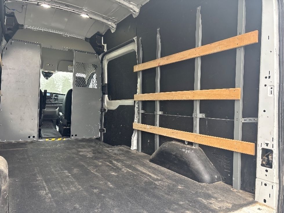 Cargo Van (Panel Van)-Light and Medium Duty Trucks-Ford-2021-Transit 250-Mississauga-ON-145,591\n\t\tkm-$ 42,250 - Image 10