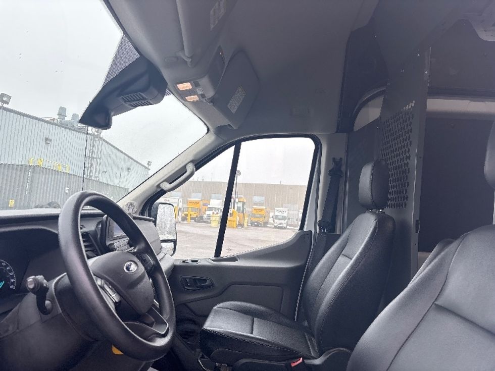 Cargo Van (Panel Van)-Light and Medium Duty Trucks-Ford-2021-Transit 250-Mississauga-ON-145,591\n\t\tkm-$ 42,250 - Image 16
