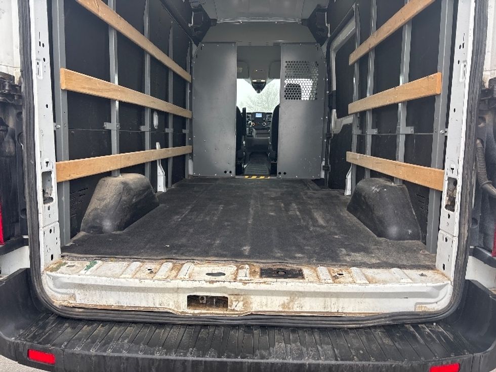 Cargo Van (Panel Van)-Light and Medium Duty Trucks-Ford-2021-Transit 250-Mississauga-ON-145,591\n\t\tkm-$ 42,250 - Image 8