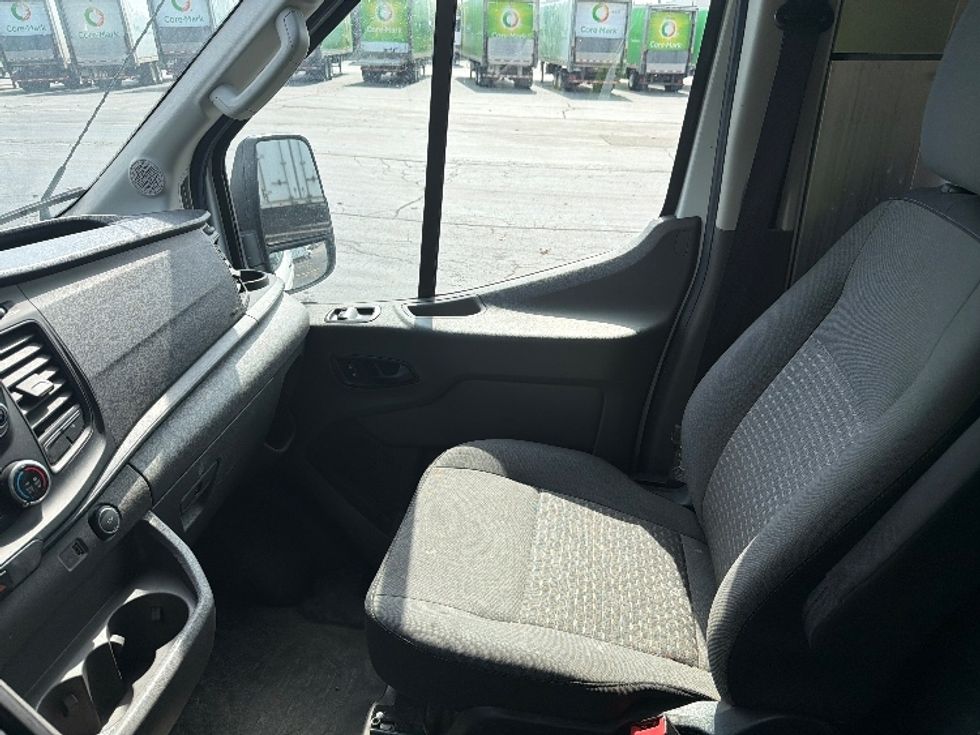 Cargo Van (Panel Van)-Light and Medium Duty Trucks-Ford-2021-Transit 250-Mississauga-ON-145,820\n\t\tkm-$ 17,500 - Image 13