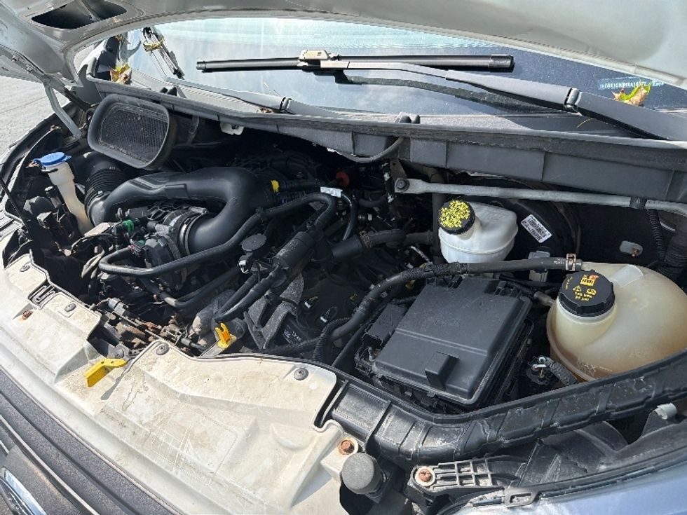 Cargo Van (Panel Van)-Light and Medium Duty Trucks-Ford-2021-Transit 250-Mississauga-ON-145,820\n\t\tkm-$ 17,500 - Image 18