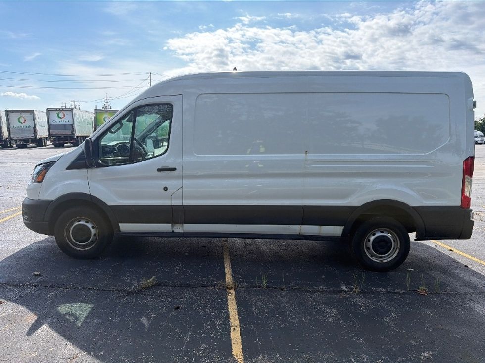 Cargo Van (Panel Van)-Light and Medium Duty Trucks-Ford-2021-Transit 250-Mississauga-ON-145,820\n\t\tkm-$ 17,500 - Image 4