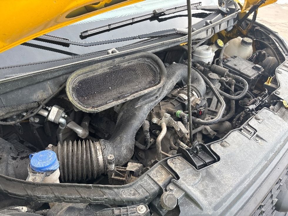 Cargo Van (Panel Van)-Light and Medium Duty Trucks-Ford-2021-Transit 250-Mississauga-ON-148,518\n\t\tkm-$ 37,000 - Image 22