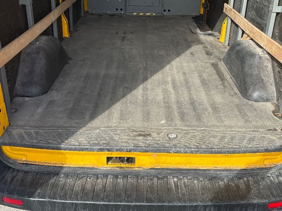 Cargo Van (Panel Van)-Light and Medium Duty Trucks-Ford-2021-Transit 250-Mississauga-ON-148,518\n\t\tkm-$ 37,000 - Image 9