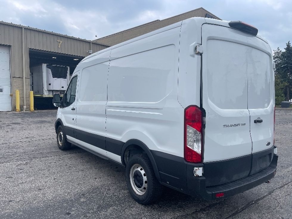 Cargo Van (Panel Van)-Light and Medium Duty Trucks-Ford-2021-Transit 250-Mississauga-ON-173,024\n\t\tkm-$ 13,500 - Image 6