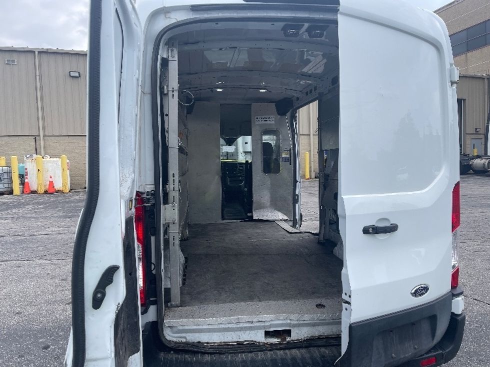 Cargo Van (Panel Van)-Light and Medium Duty Trucks-Ford-2021-Transit 250-Mississauga-ON-173,024\n\t\tkm-$ 13,500 - Image 8