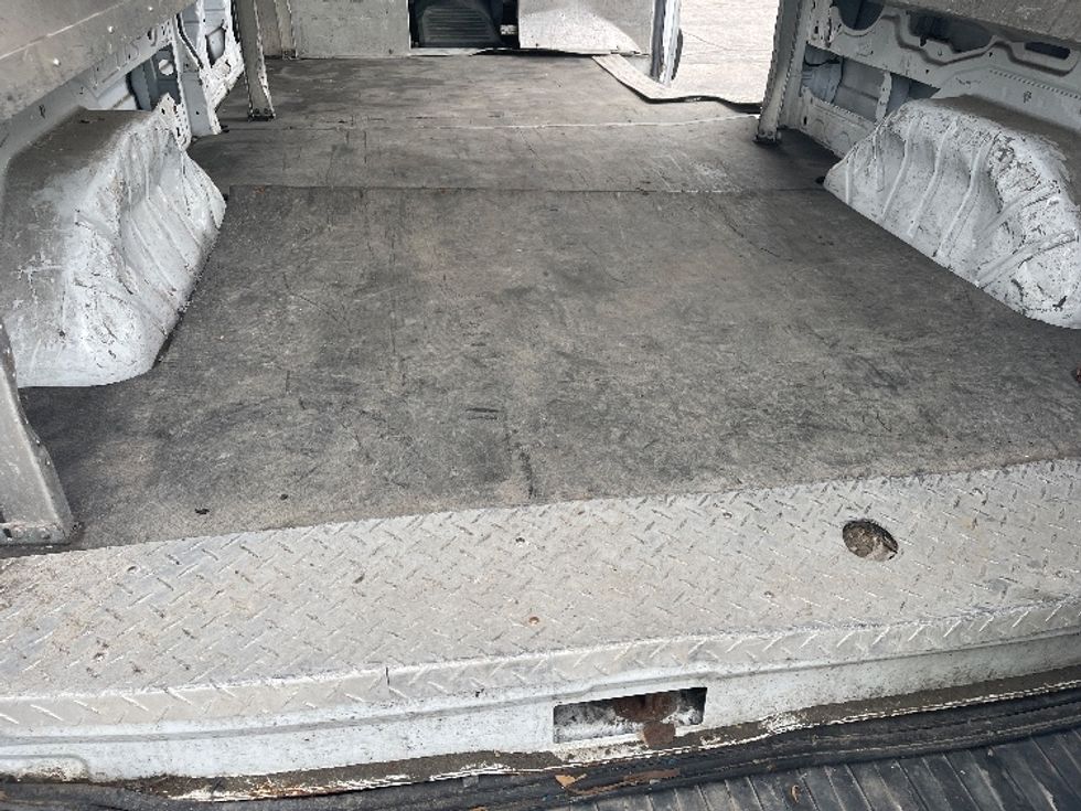 Cargo Van (Panel Van)-Light and Medium Duty Trucks-Ford-2021-Transit 250-Mississauga-ON-173,024\n\t\tkm-$ 13,500 - Image 9