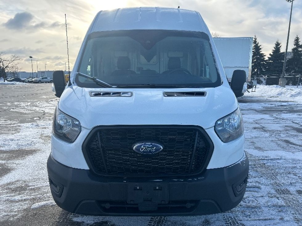 Cargo Van (Panel Van)-Light and Medium Duty Trucks-Ford-2021-Transit 250-Mississauga-ON-212,614\n\t\tkm-$ 38,250 - Image 2