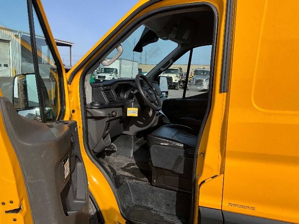Cargo Van (Panel Van)-Light and Medium Duty Trucks-Ford-2021-Transit 250-Moncton-NB-122,004\n\t\tkm-$ 40,750 - Image 15