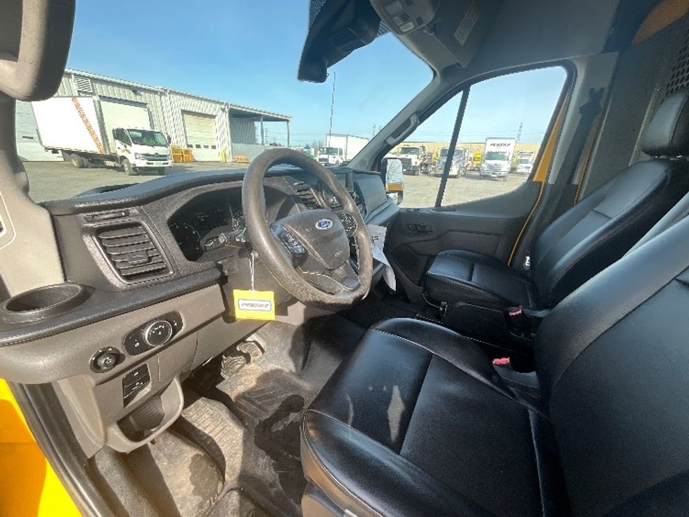 Cargo Van (Panel Van)-Light and Medium Duty Trucks-Ford-2021-Transit 250-Moncton-NB-122,004\n\t\tkm-$ 40,750 - Image 16