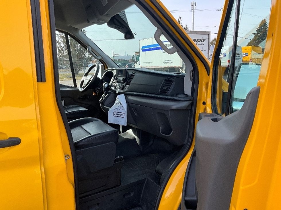 Cargo Van (Panel Van)-Light and Medium Duty Trucks-Ford-2021-Transit 250-Moncton-NB-122,004\n\t\tkm-$ 40,750 - Image 19