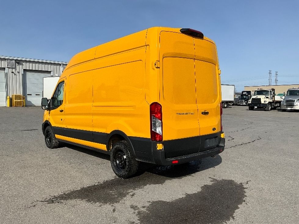 Cargo Van (Panel Van)-Light and Medium Duty Trucks-Ford-2021-Transit 250-Moncton-NB-122,004\n\t\tkm-$ 40,750 - Image 6