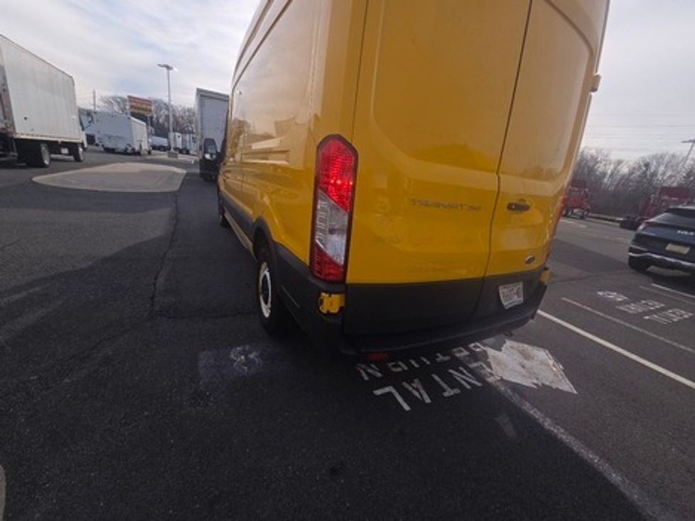 Cargo Van (Panel Van)-Light and Medium Duty Trucks-Ford-2021-Transit 250-Monmouth Junction-NJ-49,779\n\t\tmiles-$ 30,500 - Image 4