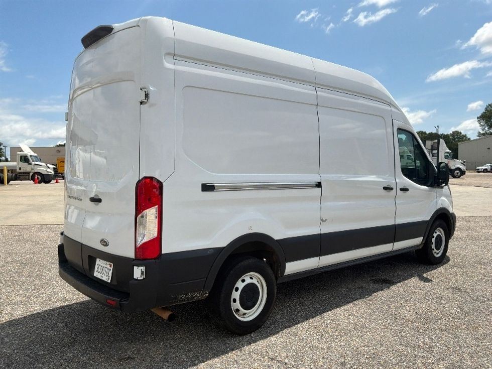 Cargo Van (Panel Van)-Light and Medium Duty Trucks-Ford-2021-Transit 250-Montgomery-AL-122,096\n\t\tmiles-$ 32,750 - Image 13
