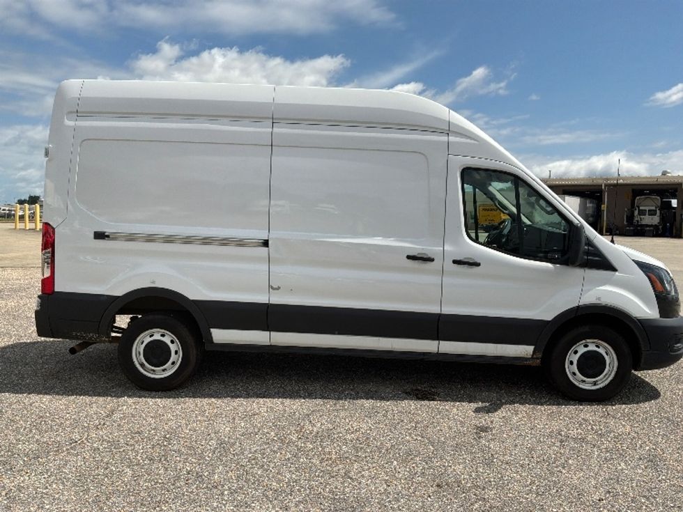 Cargo Van (Panel Van)-Light and Medium Duty Trucks-Ford-2021-Transit 250-Montgomery-AL-122,096\n\t\tmiles-$ 32,750 - Image 15