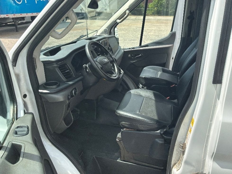 Cargo Van (Panel Van)-Light and Medium Duty Trucks-Ford-2021-Transit 250-Montgomery-AL-122,096\n\t\tmiles-$ 32,750 - Image 16