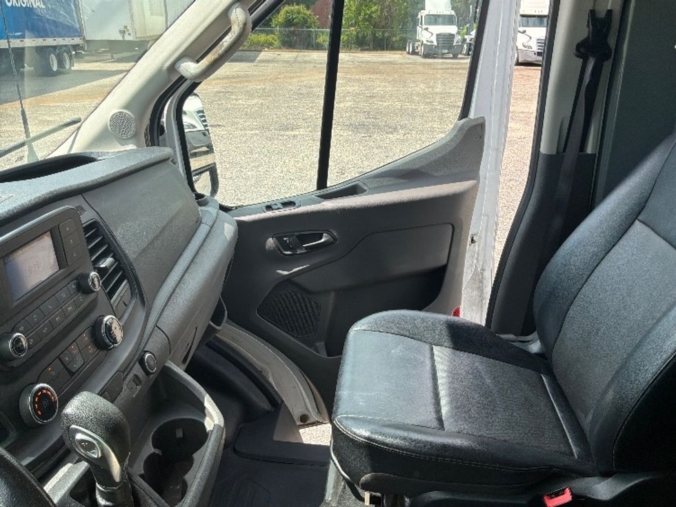 Cargo Van (Panel Van)-Light and Medium Duty Trucks-Ford-2021-Transit 250-Montgomery-AL-122,096\n\t\tmiles-$ 32,750 - Image 19