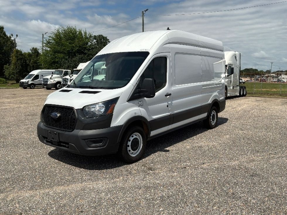 Cargo Van (Panel Van)-Light and Medium Duty Trucks-Ford-2021-Transit 250-Montgomery-AL-122,096\n\t\tmiles-$ 32,750 - Image 3