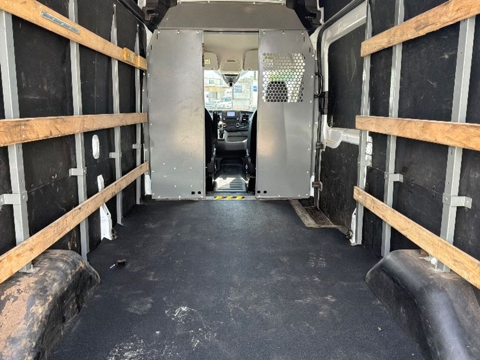 Cargo Van (Panel Van)-Light and Medium Duty Trucks-Ford-2021-Transit 250-Montgomery-AL-122,096\n\t\tmiles-$ 32,750 - Image 9