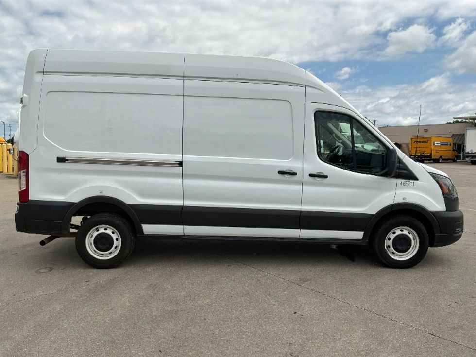 Cargo Van (Panel Van)-Light and Medium Duty Trucks-Ford-2021-Transit 250-Montgomery-AL-132,010\n\t\tmiles-$ 31,000 - Image 15