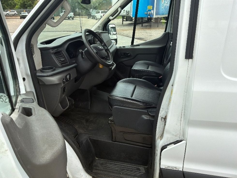 Cargo Van (Panel Van)-Light and Medium Duty Trucks-Ford-2021-Transit 250-Montgomery-AL-132,010\n\t\tmiles-$ 31,000 - Image 16