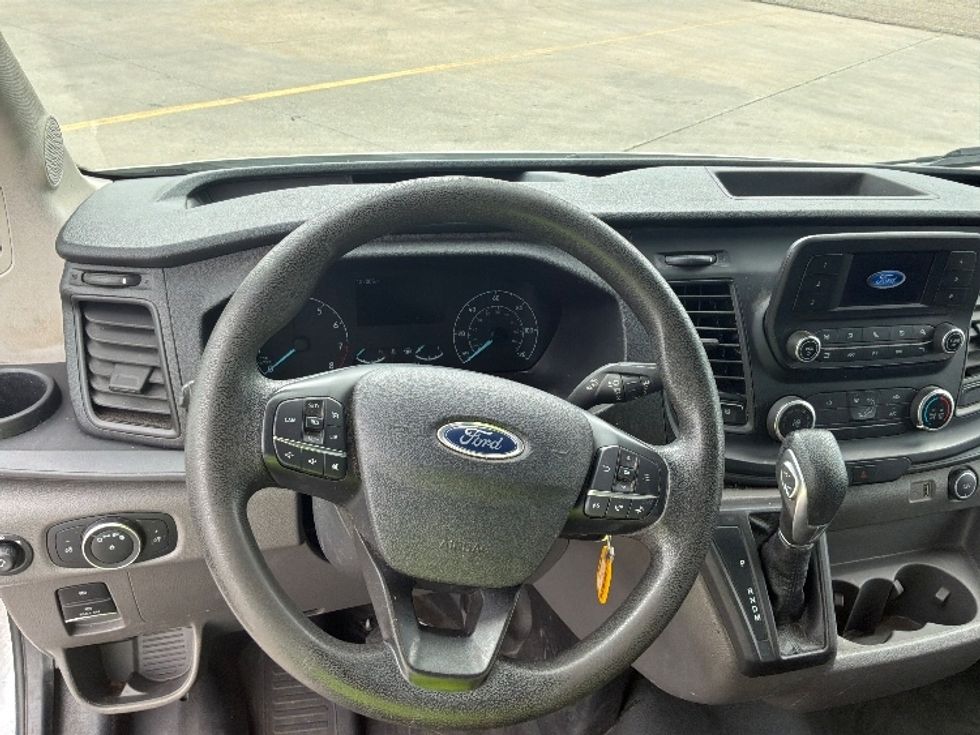 Cargo Van (Panel Van)-Light and Medium Duty Trucks-Ford-2021-Transit 250-Montgomery-AL-132,010\n\t\tmiles-$ 31,000 - Image 18