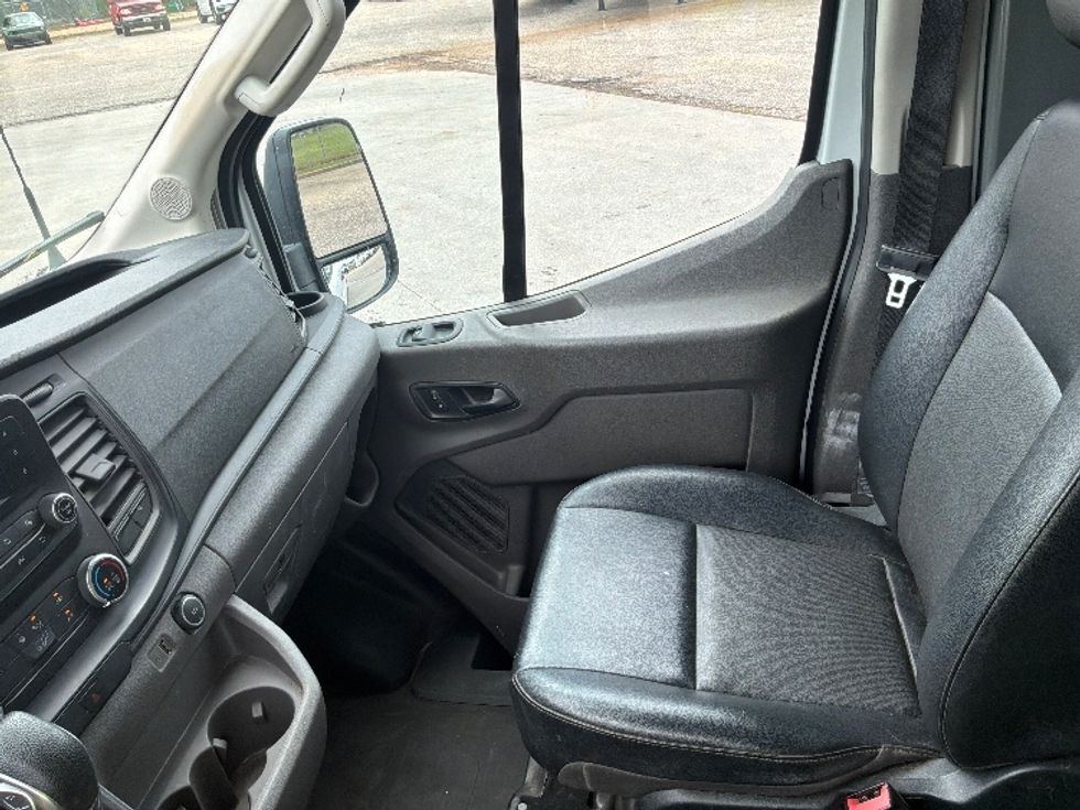 Cargo Van (Panel Van)-Light and Medium Duty Trucks-Ford-2021-Transit 250-Montgomery-AL-132,010\n\t\tmiles-$ 31,000 - Image 19