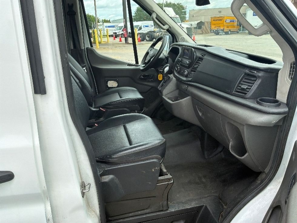 Cargo Van (Panel Van)-Light and Medium Duty Trucks-Ford-2021-Transit 250-Montgomery-AL-132,010\n\t\tmiles-$ 31,000 - Image 20