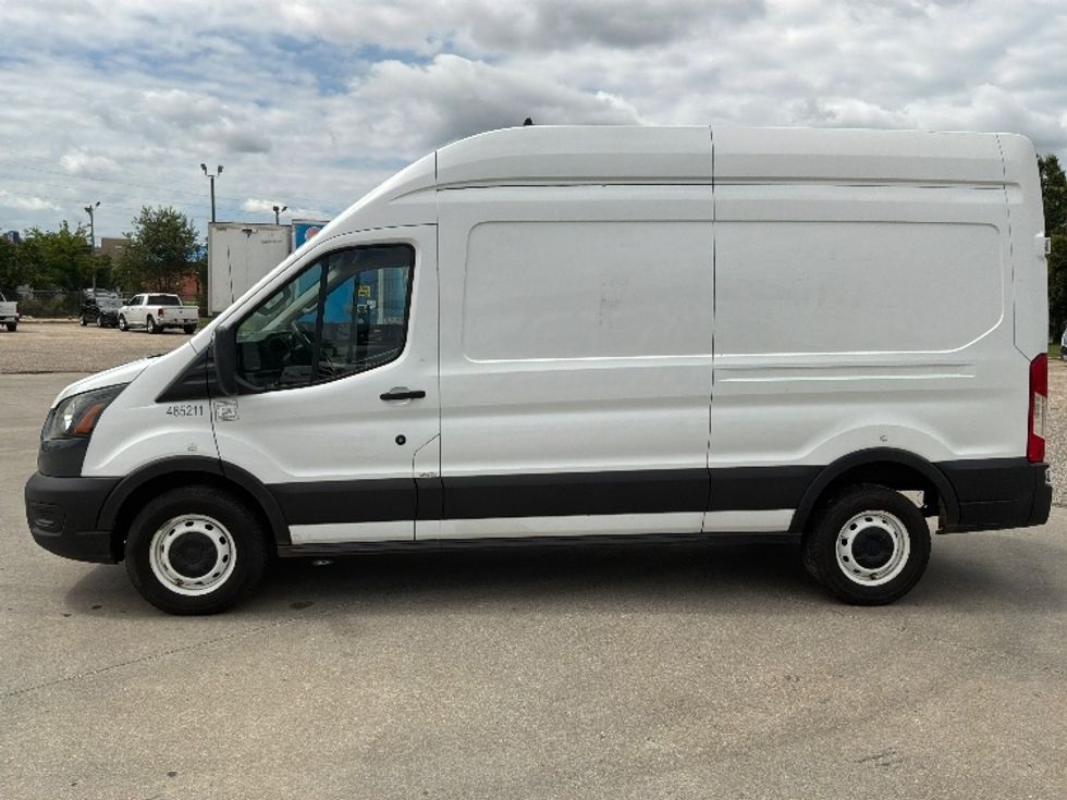 Cargo Van (Panel Van)-Light and Medium Duty Trucks-Ford-2021-Transit 250-Montgomery-AL-132,010\n\t\tmiles-$ 31,000 - Image 4