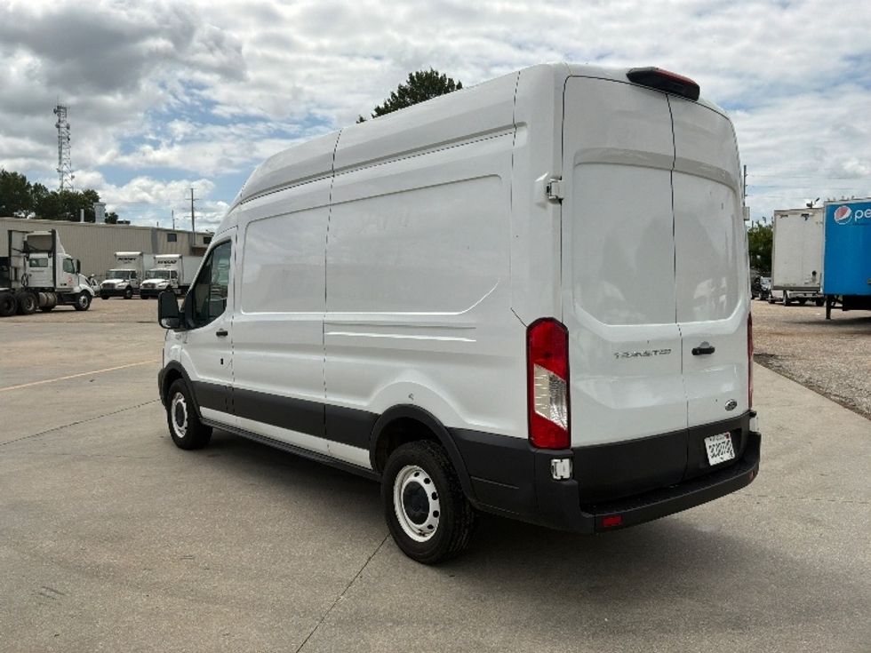 Cargo Van (Panel Van)-Light and Medium Duty Trucks-Ford-2021-Transit 250-Montgomery-AL-132,010\n\t\tmiles-$ 31,000 - Image 6
