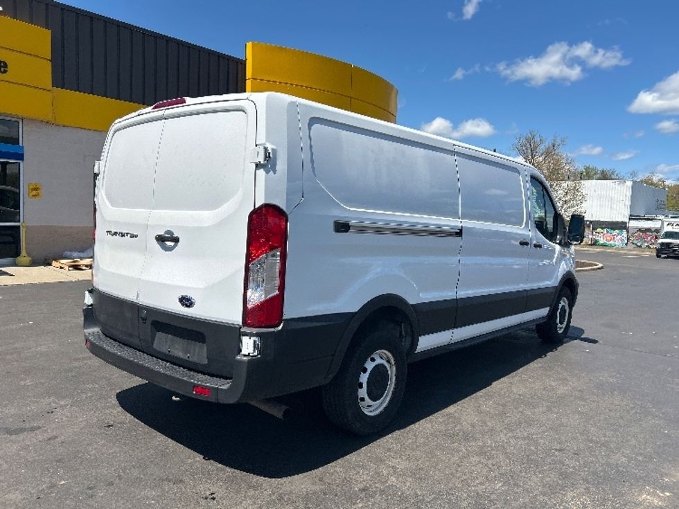 Cargo Van (Panel Van)-Light and Medium Duty Trucks-Ford-2021-Transit 250-Montgomery-NY-123,722\n\t\tmiles-$ 25,750 - Image 11