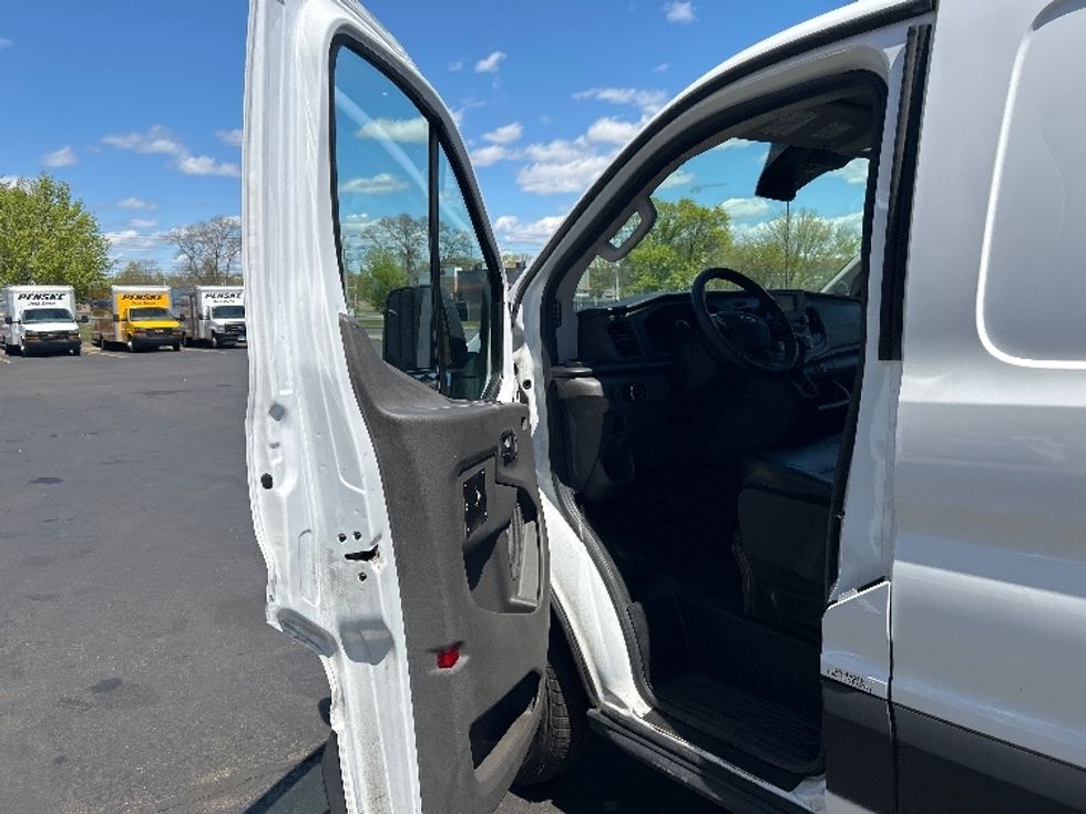 Cargo Van (Panel Van)-Light and Medium Duty Trucks-Ford-2021-Transit 250-Montgomery-NY-123,722\n\t\tmiles-$ 25,750 - Image 14