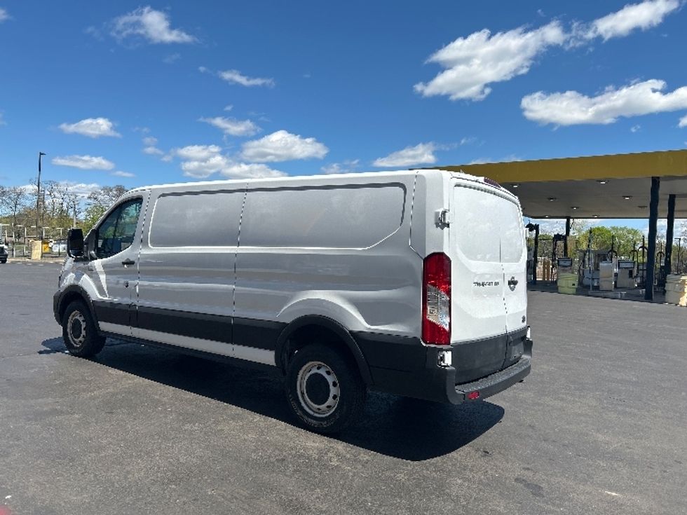 Cargo Van (Panel Van)-Light and Medium Duty Trucks-Ford-2021-Transit 250-Montgomery-NY-123,722\n\t\tmiles-$ 25,750 - Image 6