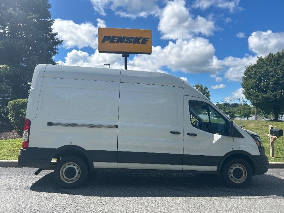 Cargo Van (Panel Van)-Light and Medium Duty Trucks-Ford-2021-Transit 250-Montgomery-NY-128,408\n\t\tmiles-$ 27,250 - Image 15