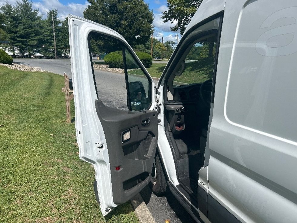 Cargo Van (Panel Van)-Light and Medium Duty Trucks-Ford-2021-Transit 250-Montgomery-NY-128,408\n\t\tmiles-$ 27,250 - Image 16