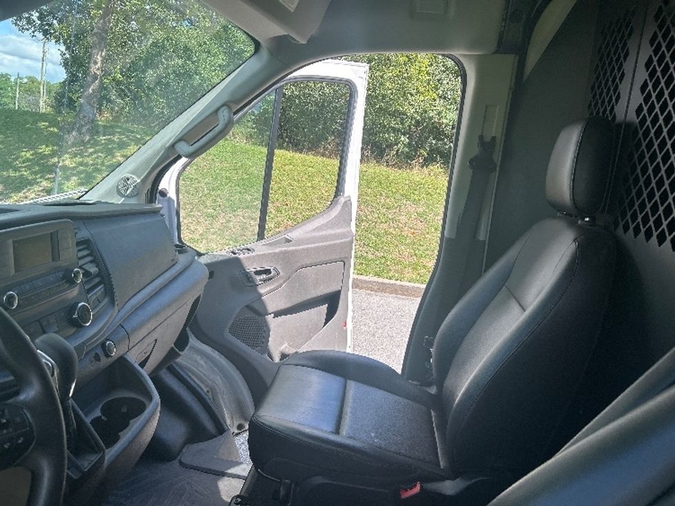 Cargo Van (Panel Van)-Light and Medium Duty Trucks-Ford-2021-Transit 250-Montgomery-NY-128,408\n\t\tmiles-$ 27,250 - Image 19