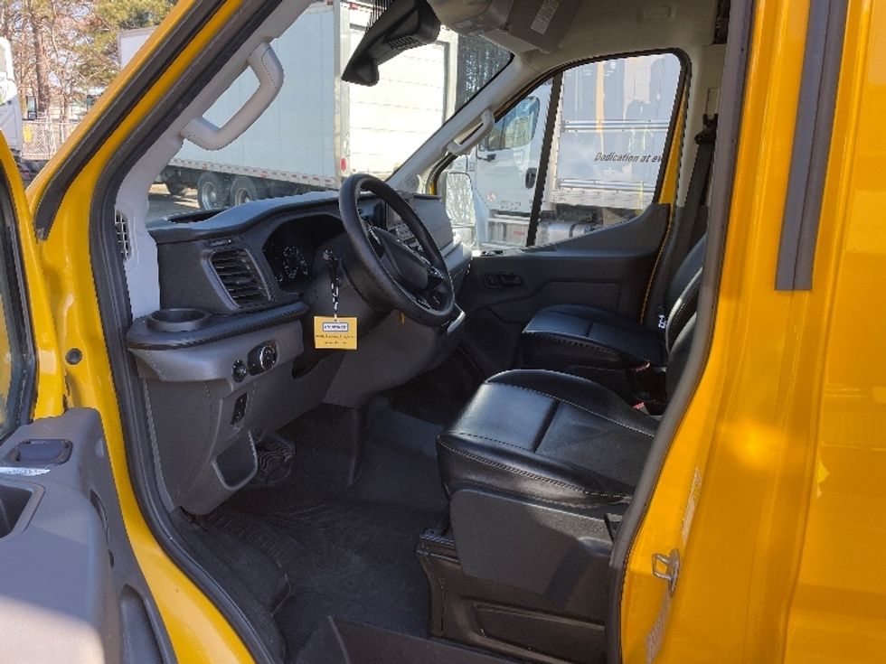Cargo Van (Panel Van)-Light and Medium Duty Trucks-Ford-2021-Transit 250-Newport News-VA-89,268\n\t\tmiles-$ 32,250 - Image 15