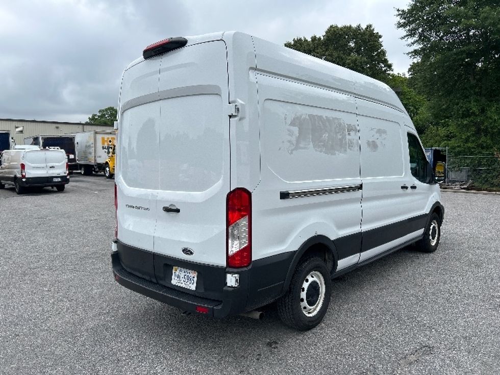 Cargo Van (Panel Van)-Light and Medium Duty Trucks-Ford-2021-Transit 250-Norfolk-VA-79,449\n\t\tmiles-$ 35,250 - Image 13