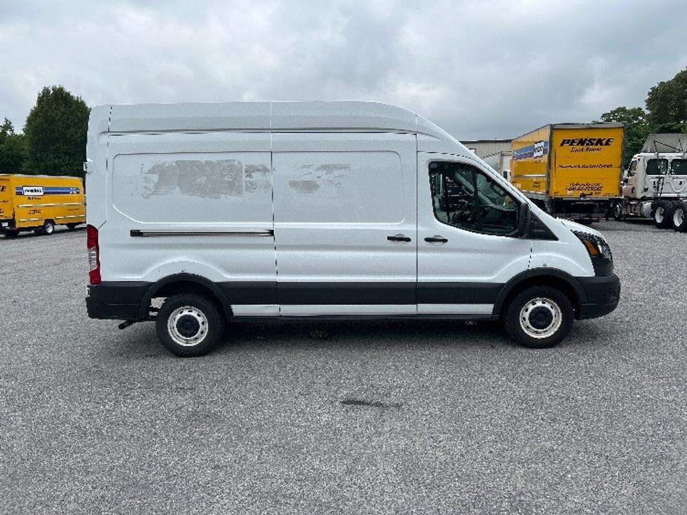 Cargo Van (Panel Van)-Light and Medium Duty Trucks-Ford-2021-Transit 250-Norfolk-VA-79,449\n\t\tmiles-$ 35,250 - Image 15